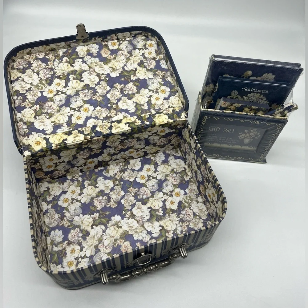 Charlene Olson floral boxed stationary set from 2005